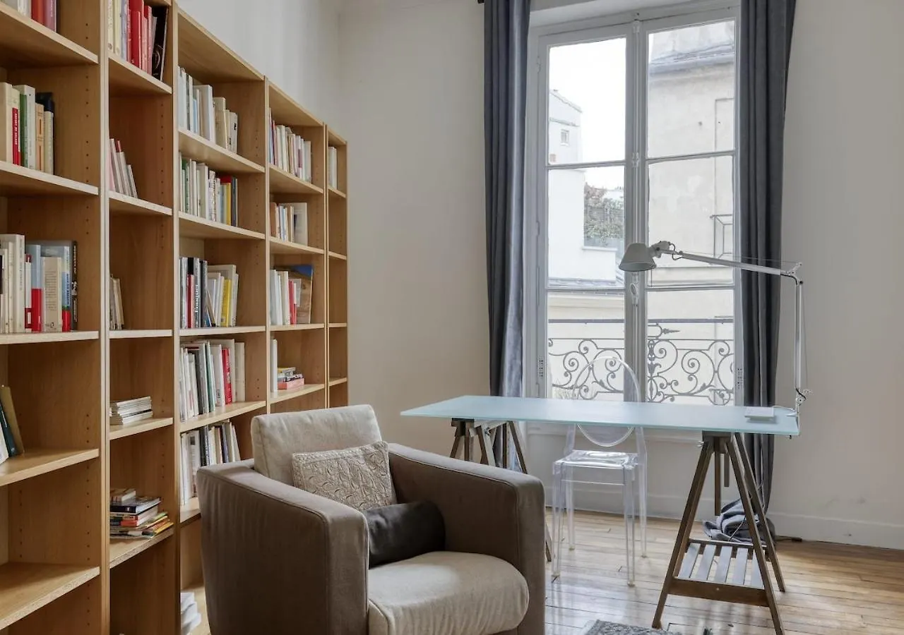 Apartamento Spacious Typical Parisian Flat - Paris Le Marais