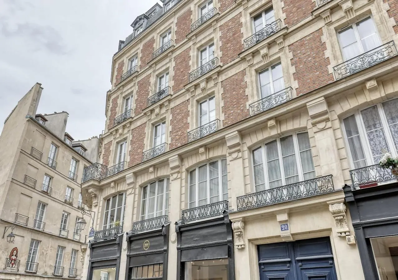 Spacious Typical Parisian Flat - Paris Le Marais