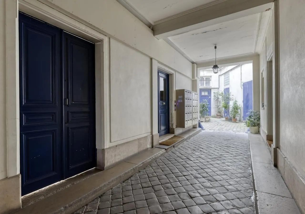 Spacious Typical Parisian Flat - Paris Le Marais