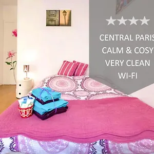 Apartamento Studio De Charme Au Coeur De, París